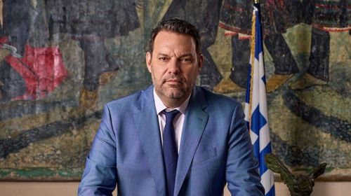 Aπαγόρευσαν από τον Δήμαρχο Ρόδου να μιλήσει στα εγκαίνια των μνημείων - Ανακοίνωση κατά της Υπ. Πολιτισμού Λ. Μενδωνη