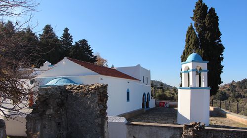 Θεία Λειτουργία στόν Ἅγιο Δημήτριο στίς Χαϊχοῦτες γιά τούς ἀποδήμους