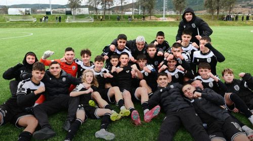 Πρωταθλητές με την Κ-15 του ΠΑΟΚ οι Kώοι Κωνσταντίνος και Βασίλης Σκαλέρης