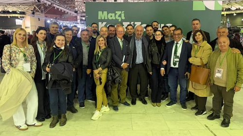 Σε ενωτικό κλίμα το συνέδριο του ΠΑΣΟΚ - Δυναμική η παρουσία από τα Δωδ/σα