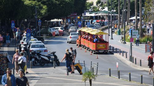 Jet2: 30.000 επιπλέον αεροπορικές θέσεις για Κρήτη, Κω και Σαντορίνη για το καλοκαίρι του 2026