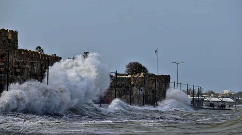 Με σφοδρή κακοκαιρία έρχεται η Πρωταπριλιά - 10 μποφόρ στα Δωδεκανησα φερνει η Erminio