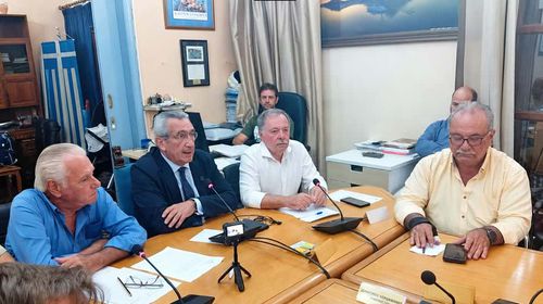 Κάλυμνος: Συνεδρίαση του Δ.Σ. παρουσία του Περ/ρχη για το θέμα διαχείρισης των απορριμμάτων
