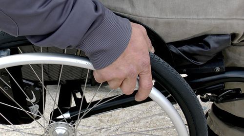 Προσωπικός Βοηθός: Επεκτείνεται σε όλη τη χώρα – Προσωπική βοήθεια έως €1.939 τον μήνα