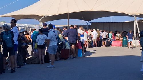 Γιατί οι Τούρκοι κατακλύζουν τα ελληνικά νησιά: Τουρκική εφημερίδα εξηγεί γιατί οι γείτονες προτιμούν τη χώρα μας