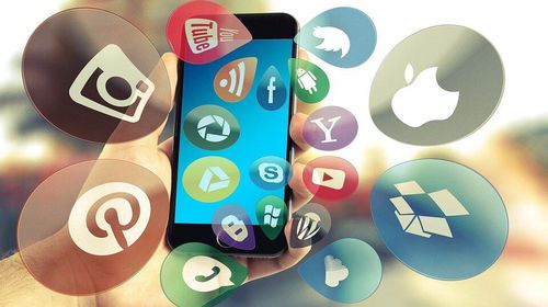 Τέλος στην ανωνυμία στα social media – Προς υιοθέτηση η πρόταση Μαρινάκη   