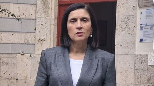 Νομική Χαρτοφίλη: Δικαστική δικαίωση κατά συνδικαλίστριας - Δημ. Σ/λου Κω (vid)