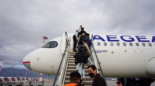 Στην τελική ευθεία το σχέδιο της Ελλάδας & 4 χωρών για επιστροφή μεταναστών σε τρίτες χώρες – Ποια τα υποψήφια κράτη για τα Return Hubs
