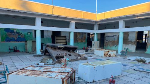 Καταγγελίες για το ιστορικό κτίριο του 3ου Δημ. Σχολείου Κω που “μαραζώνει” – Τι απαντά ο δήμαρχος στο aftodioikisi.gr