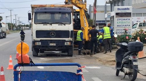 Ζημιά σε αγωγό της ΔΕΥΑΚ στον Επαρχιακό