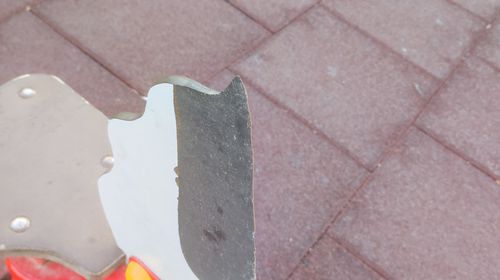 Παράπονα για σπασμένα και επικίνδυνα όργανα στην παιδική χαρά της οδού Μακρυγιάννη