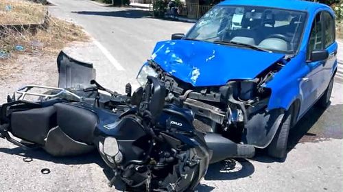 Σοβαρό τροχαίο στο Πλατύ Κυπαρίσσι – Ακρωτηριάστηκε το δάχτυλο οδηγού μηχανής