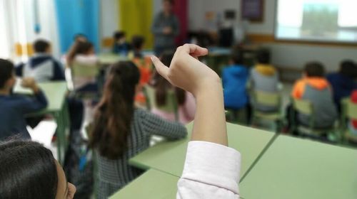 Υπ. Παιδείας: Δεν θα προσμετρώνται οι απουσίες έως 5 ημερών λόγω γρίπης– Ποια τα δικαιολογητικά