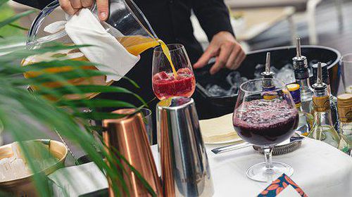 Εστίαση: Έρχεται η πρώτη κλαδική σύμβαση μετά τον νόμο για 400.000 εργαζόμενους 