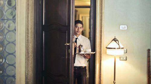 Η ΠΟΕΕΤ προσφεύγει στη δικαιοσύνη για τη μη καταβολή του Δώρου Χριστουγέννων από την κυβερνηση