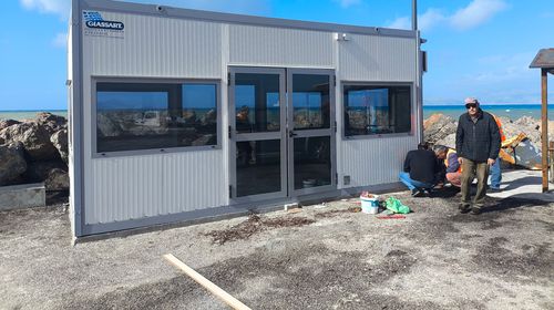  K. Χονδρος: Κλιματιζομενη αίθουσα επιβατών στο λιμάνι Μαστιχαριου