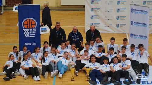 Στην κορυφή του Αιγαίου τα αγόρια και τα κορίτσια της Δωδεκανήσου