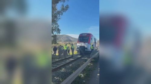 Νέο σιδηροδρομικό ατύχημα στην Ισπανία: Τρένο συγκρούστηκε με γερανό – Τουλάχιστον πέντε τραυματίες