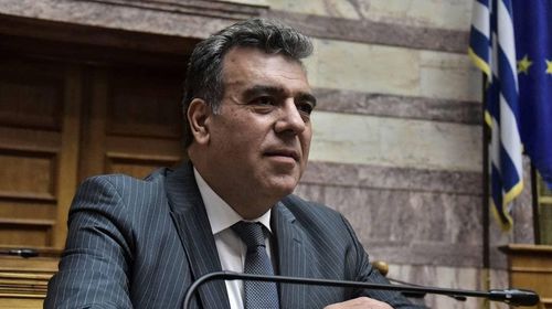 M. Kόνσολας: Καταργείται το τέλος επιτηδεύματος, μειώνεται η προκαταβολή φόρου, μέτρα στήριξης για την κοινωνία
