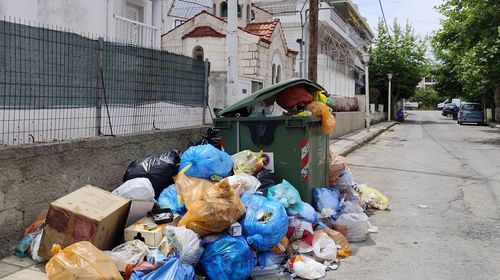 Β. ΧΑΔΟΥΛΗΣ: Η ΚΩΣ ΒΡΩΜΑΕΙ ΚΑΙ Η ΔΗΜΟΤΙΚΗ ΑΡΧΗ ΠΑΝΗΓΥΡΙΖΕΙ