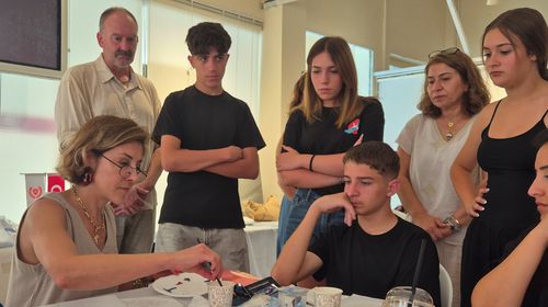  Δράση Erasmus + του Γυμνασίου Λ.Τ. Χάλκης: Επαγγέλματα που χάνονται - ‘’Let's not forget, let's keep alive’’