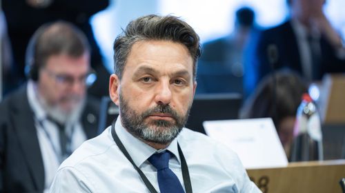 Η φωνή των μικρών νησιών στην Ευρώπη: Παρέμβαση του δημάρχου Χάλκης στις Βρυξέλλες