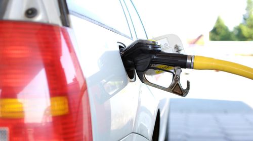 Καύσιμα: Ξεκίνησε από σήμερα η νέα επιδότηση στο ντίζελ – Πώς επηρεάζει τουρισμό, μεταφορές και νησιά 