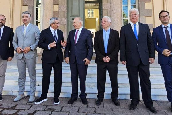 Υπεγράφη η «Διακήρυξη της Κέρκυρας», η πολιτική συμμαχία των νησιωτικών Περιφερειών της Ελλάδας