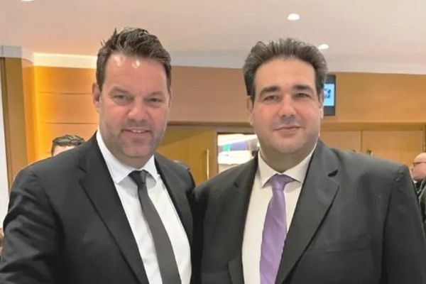 «Τετ α τετ» των Δημάρχων του Ν. Αιγαίου με τον Yπ. Εσωτερικών Θ. Λιβάνιο στη συνεδρίαση της ΠΕΔ