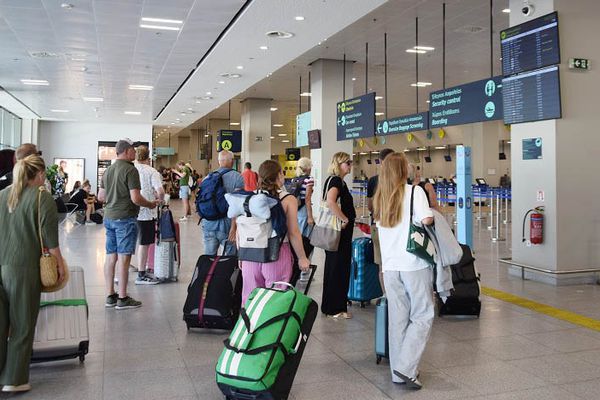 Η TUI σταματά πτήσεις προς Τουρκία και Πορτογαλία την επόμενη σεζόν και αυξάνει τη χωρητικότητα στην Ελλάδα