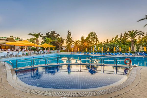 Στη HIG πέρασαν τα 5 ξενοδοχεία του ομίλου Κυπριώτη
