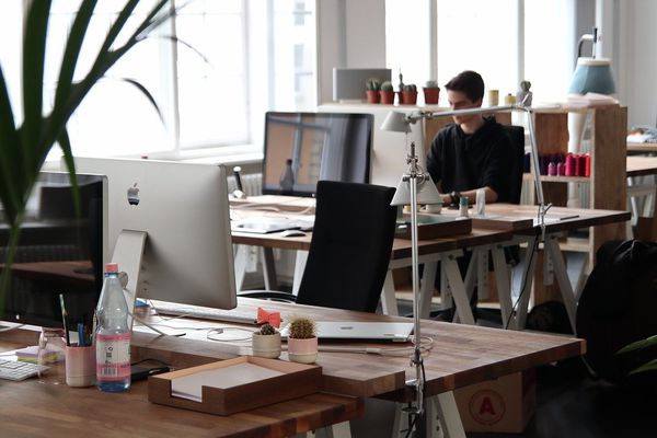 Αυξήσεις θα δουν από σήμερα οι εργαζόμενοι στον ιδιωτικό τομέα από τις φοροελαφρύνσεις - Δείτε παραδείγματα