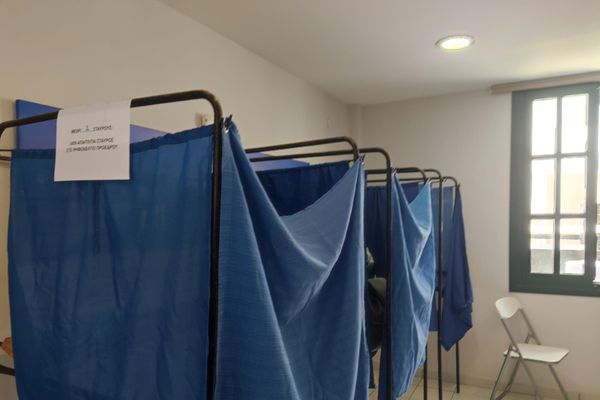 Δημοσκόπηση της Interview: Η Ν.Δ. ανακτά τη δεύτερη έδρα στα Δωδ/σα αλλά χάνει οριστικά την απόλυτη κυριαρχία της