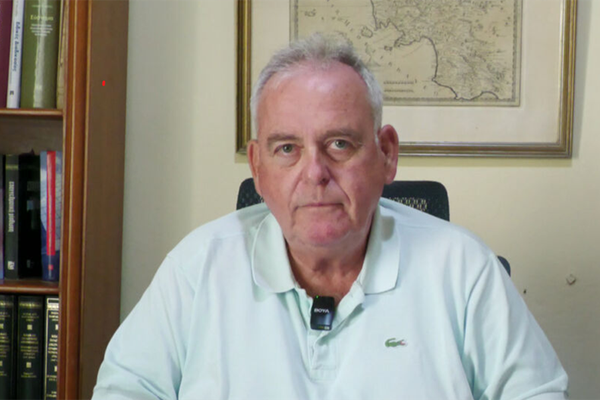 Απάντηση Π. Αβριθη στον Δήμαρχο: Απέδειξες ακόμα μια φορά ότι σου αρέσει να κρύβεσαι και δεν έχεις κότσια ν’ αναλάβεις  την ευθύνη σου...