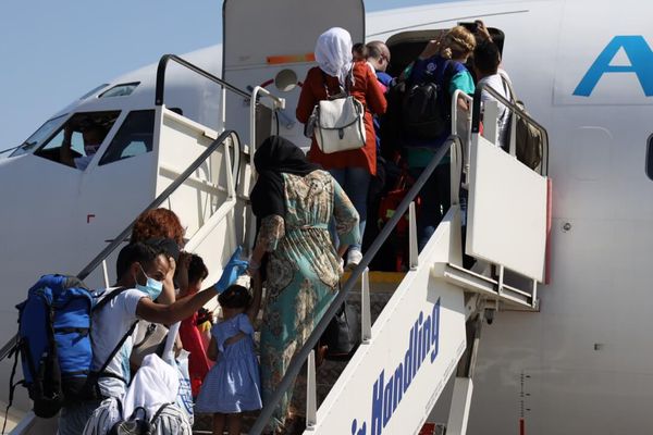 Politico: Δανία, Ελλάδα, Γερμανία κ.α. εξετάζουν να στέλνουν σε Ρουάντα και Ουζμπεκιστάν όσους απορρίπτεται η αίτηση ασύλου τους  
