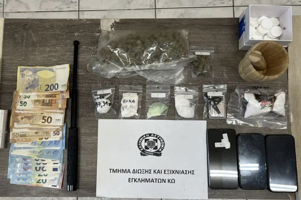 Συνελήφθησαν 2 ημεδαποί για ναρκωτικά στην Κω (με 46,5 γρ. κοκαΐνης & 85 γρ. κάνναβης) 