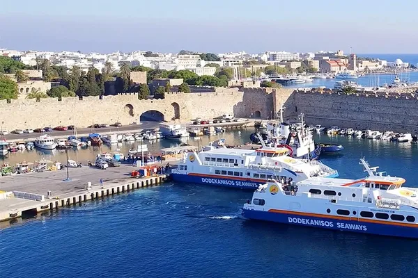 Χωρίς ταχύπλοα τα μικρά νησιά της Δωδεκανήσου με τα δύο καταμαράν της Dodekanisos Seaways εκτός δρομολογίων  