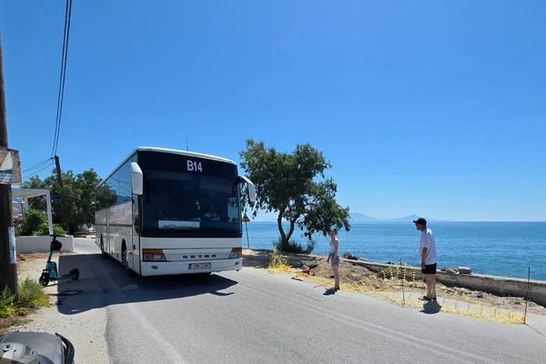 Καταγγελία του Σωματείου Τουρ. Λεωφορείων Κω στον Εισαγγελέα για τον επικίνδυνο παραλιακό δρόμο στην Καρδάμαινα