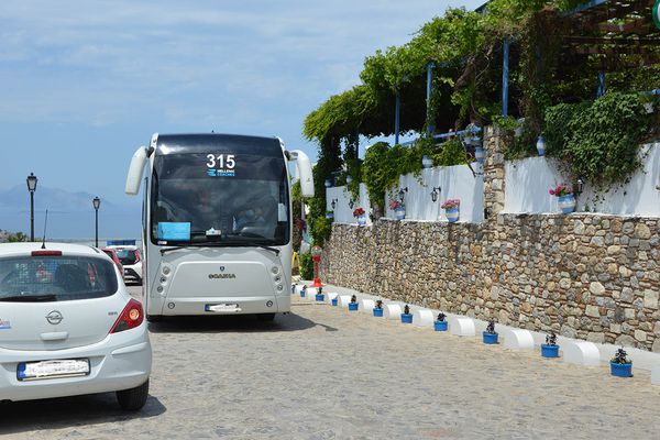 Οδηγοί τουρ. λεωφορείων για Ζιά: Πόσες "συσκέψεις" ακόμα μέχρι το ατύχημα;