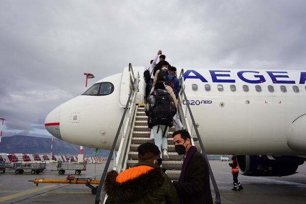 Στην τελική ευθεία το σχέδιο της Ελλάδας & 4 χωρών για επιστροφή μεταναστών σε τρίτες χώρες – Ποια τα υποψήφια κράτη για τα Return Hubs