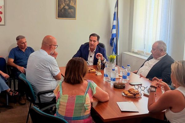 "Αλαλούμ" στην Κω με την επιστροφή των μικροβιολόγων στον ΕΟΠΥΥ - Για συμφωνία μιλά στο «ΒτΚ» ο Α. Γεωργιάδης – Τον διαψεύδουν εκείνοι