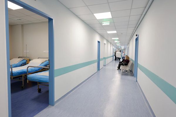 N. Κεραμέως: Στα βαρέα και ανθυγιεινά οι νοσηλευτές και οι διασώστες του ΕΚΑΒ - Tι αλλάζει σε μισθούς και συντάξεις χηρείας  
