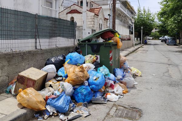 Β. ΧΑΔΟΥΛΗΣ: Η ΚΩΣ ΒΡΩΜΑΕΙ ΚΑΙ Η ΔΗΜΟΤΙΚΗ ΑΡΧΗ ΠΑΝΗΓΥΡΙΖΕΙ