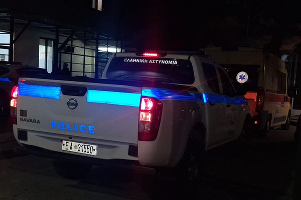 Συμπλοκή με μαχαιρώματα στη Λάμπη - Στο νοσοκομείο μεταφέρθηκε ενας άνδρας