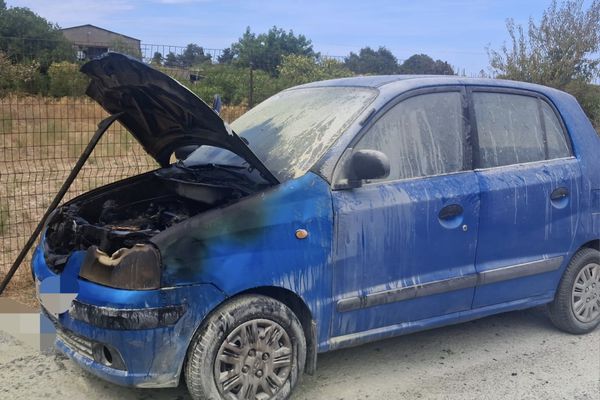 Αυτοκίνητο εν κινήσει πήρε φωτιά στην Κω 