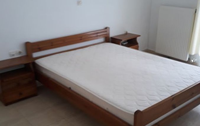 Ενοικιάζεται  διχωρη επιπλωμένη γκαρσονιέρα, ισόγεια,  στην πόλη της Κω