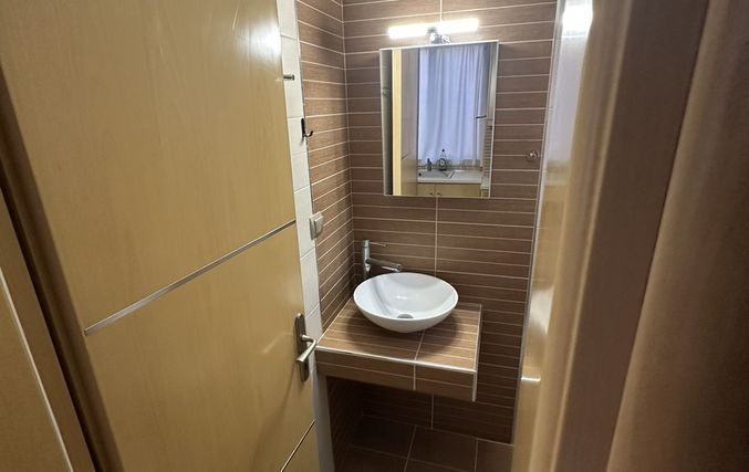 Ενοικιάζεται δίχωρη γκαρσονιέρα για μακροχρόνια μίσθωση στην Κω