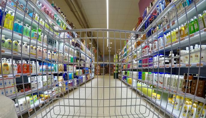 Μειωμένες τιμές έως 8% σε πάνω από 2.000 προϊόντα από σήμερα στα σούπερ μάρκετ 