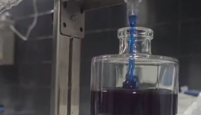 Ανάρπαστο γίνεται στη χώρα μας το "μπλε" μέλι 