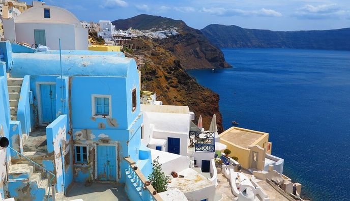 Έκανε πίσω η κυβέρνηση μετά την κατακραυγή - Λύση για τη δόμηση σε οικισμούς κάτω των 2.000 κατοίκων